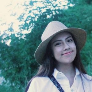 Meet your Posher, Lorraine